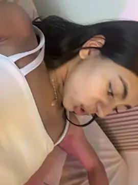 lilybeeth (F teen) - Get naked for 5 min. 🤍