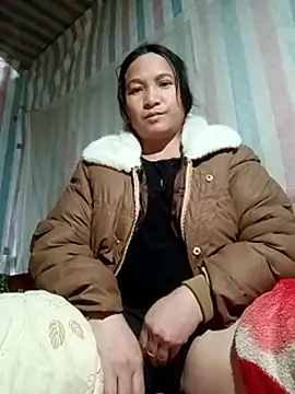 love-mama33 - Love-Mama33's free webcam - UK Sex Cams