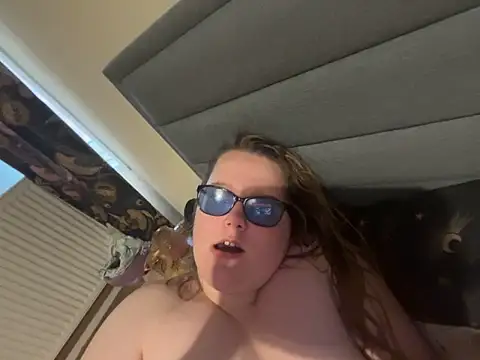 Scarletcum22 – webcam model profile photo