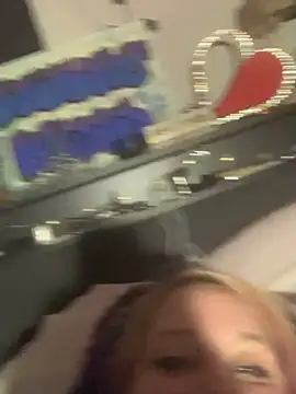 badprincessa878 (F milf) - Pay for my love