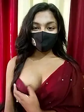 Webcam Model (RedRose-1)  is live.Free join now!