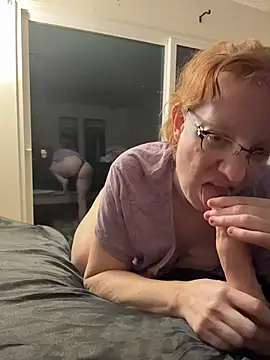 Lenaravenswood Live Webcam on Stripchat