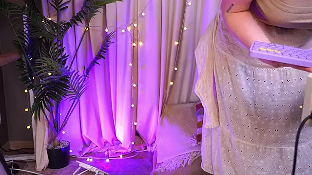 sense_of_rosemary - Sense_Of_Rosemary's free webcam - UK Sex Cams