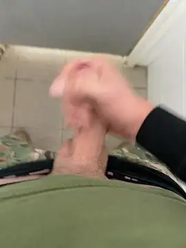 chrisst32 (M twink) - hold balls