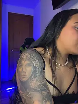 leila_22 - Leila_22's free webcam - UK Sex Cams