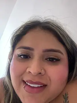 Webcam Model (ashley-swift-)  is live.Free join now!