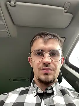 demonpull69 (M young) - Naked  Shirt in me car?🎁