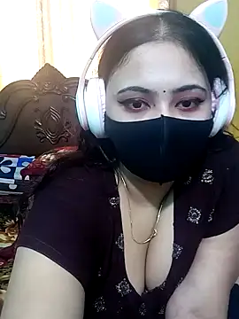 Webcam Model (Porimoni22) is live