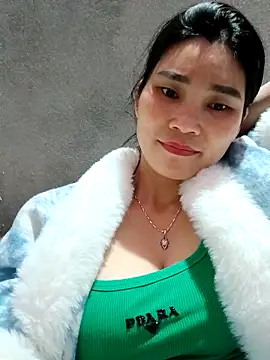 Webcam Model (Bear_bear0) is live