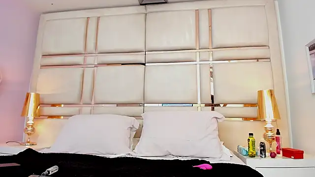 salomesaez - SalomeSaez's free webcam - UK Sex Cams