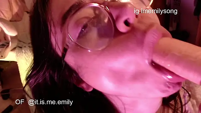 emily_pearl_ - Emily_pearl_'s free webcam