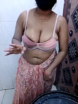 Webcam Model (Toma-Roy)  is live.Free join now!