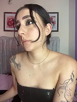 Webcam Model (sharlot24)  is live.Free join now!