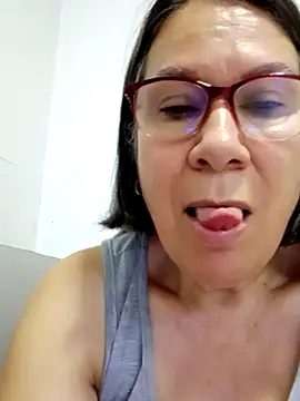 Webcam Model (victoria_wayne)  is live.Free join now!