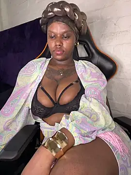 Webcam Model (QUEEN_NOBUHLE_FEMDOM_777)  is live.Free join now!