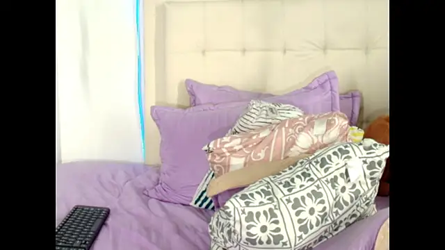 daphne_hills - Daphne_Hills's free webcam - UK Sex Cams