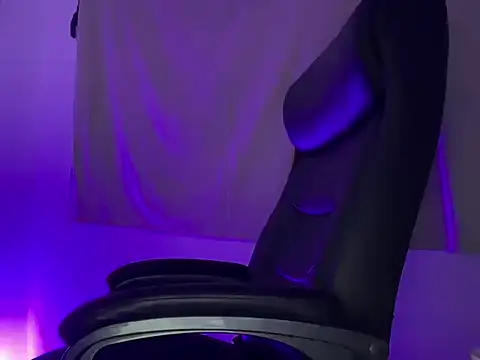 enyel_100 - Enyel_100's free webcam - UK Sex Cams