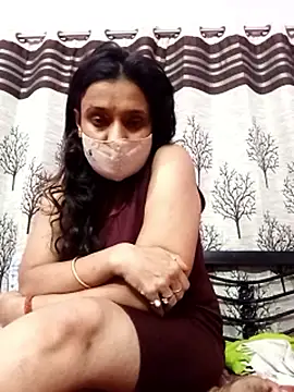 Webcam Model (Gullapi)  is live.Free join now!