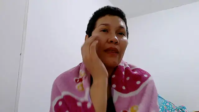 luxandracon23 (G young) - MAKE SQUIRT ALL OVER YOUR FACE