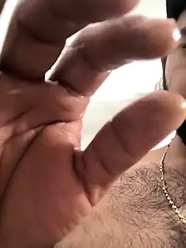 julians26ne (M young) - Quiero venirme,ando caliente ♨️🙈