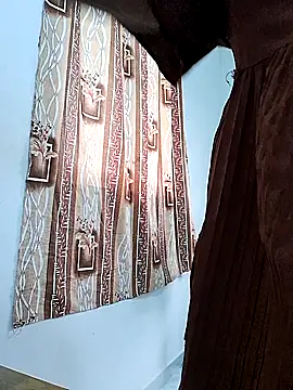 beautygirl_sara (F young) - Rub pussy 😘🥰