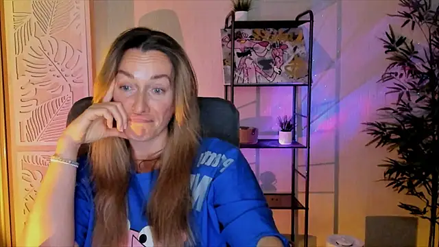 rebeccamartinez - RebeccaMartinez's free webcam - UK Sex Cams