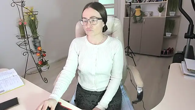 vika73 - Vika73's free webcam - UK Sex Cams