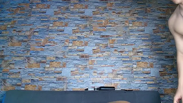 maykol_victoriasr (Ask my age) - get naked and suck cock