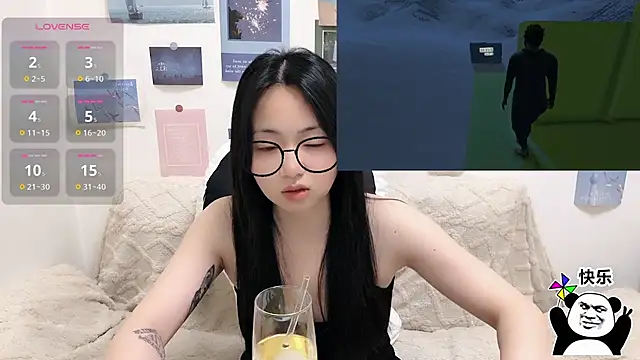 liliybaby - LiLiYbaby's free webcam - UK Sex Cams