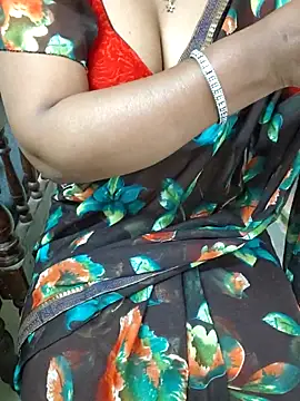 Nikitha_telugu