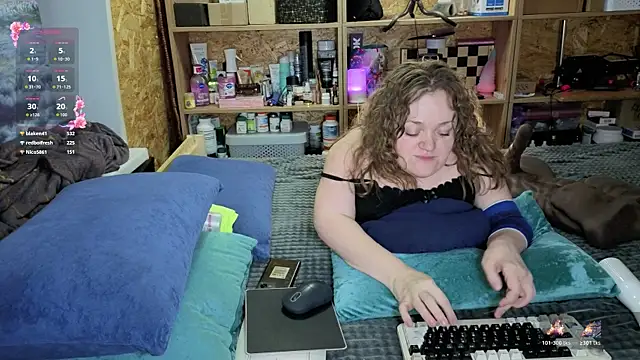 mininatalie - MiniNatalie's free webcam - UK Sex Cams