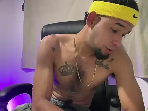 enyel_100 - Enyel_100's free webcam - UK Sex Cams