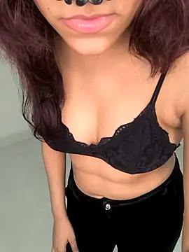 riya_mavi