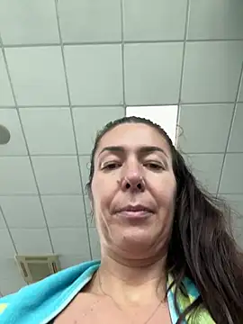 eveangelll (F milf) - Squirt locker gym