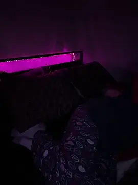 Webcam Model (SummerV91)  is live.Free join now!