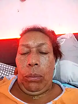 Ruby-Hot-Milf webcam