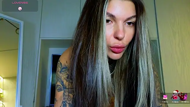 tattooedBabyy webcam