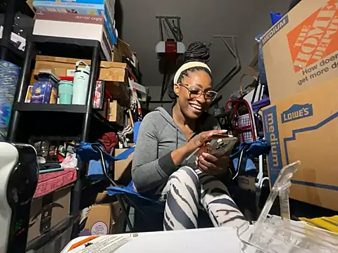 Webcam Model (wynterheat)  is live.Free join now!