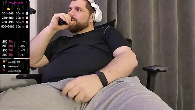 kingmarti (Ask my age) - 5 min edging