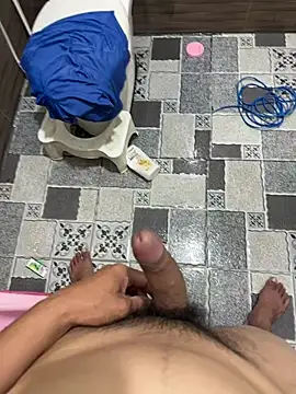 ngoclinh555 (Ask my age) - Bắn 2 phát liên tục