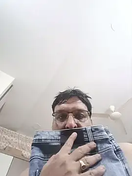 ridetoheaven (Ask my age) - Cum in public