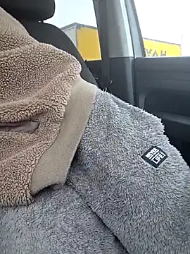 zeefy (M young) - Risky public cum