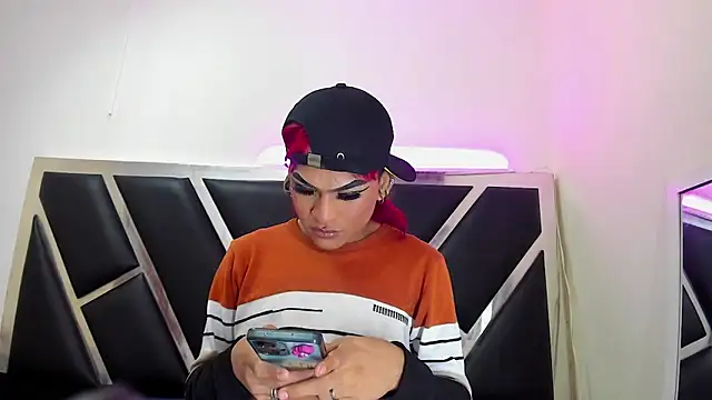 dania-thompson - Dania-Thompson's free webcam