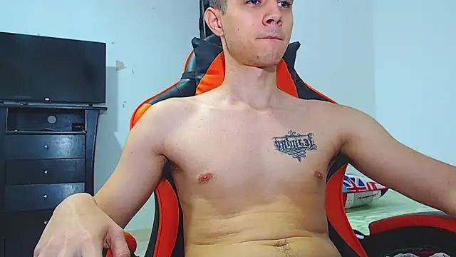 adam_hot - ADAM_HOT's free webcam - UK Sex Cams