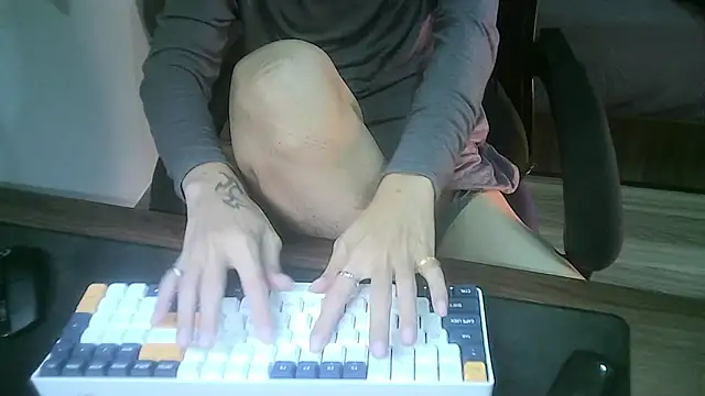 ryan67533 (M young) - 裸體10min~聊天