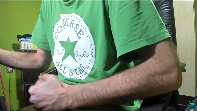 bigcumshoot (Ask my age) - Make me cum