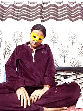 Webcam Model (Gullapi)  is live.Free join now!