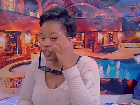 ebonycurvaceous1 - EbonyCurvaceous1's free webcam - UK Sex Cams