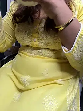 roasted_peanut - Roasted_peanut's free webcam