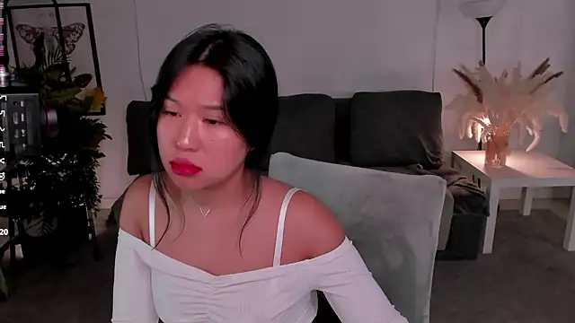 erika_kim - Erika_Kim's free webcam